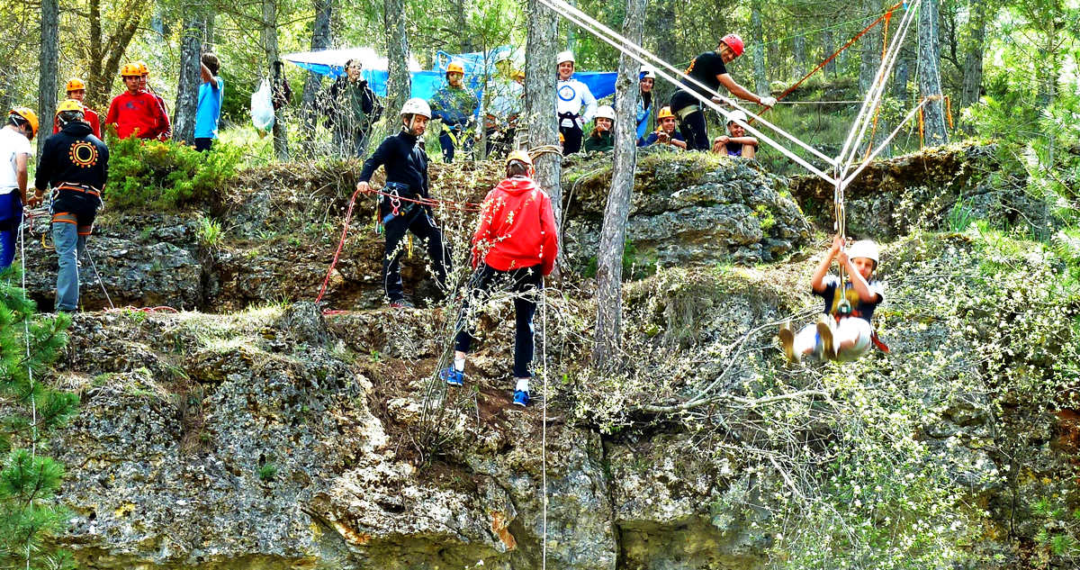 Multi-adventure activities in Asturias for end-of-year trips.